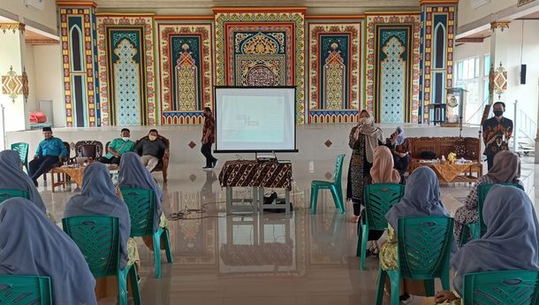 Polkesba Kolaborasi Bersama Instidla Kenalkan 6 Prodi ke Ponpes Diniyyah Putri Lampung