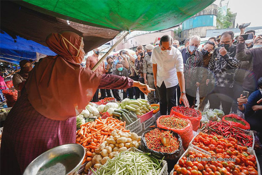 mendag-ke-pasar-makassar.jpg