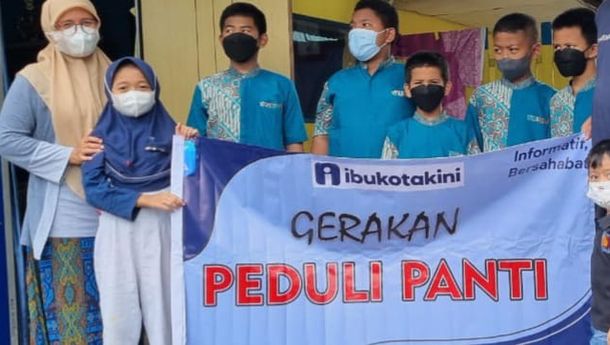 Ibukotakini.com Bersama KMB Gelar Program 'Berbagi' dengan Para Anak Yatim