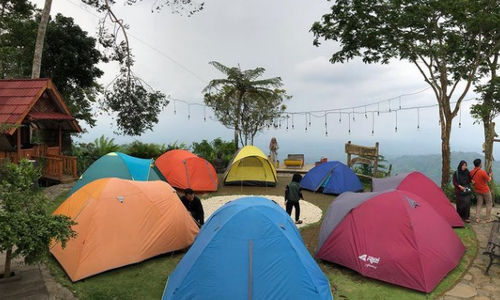bukit ngisis.png
