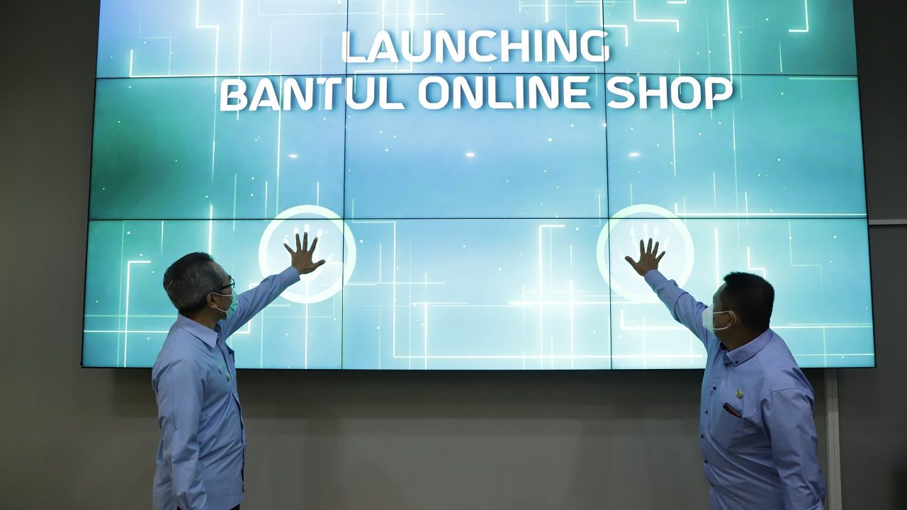 Bupati Bantul Abdul Halim Muslih melaunching Aplikasi Bantul Online Shop (BOS), Selasa (22/2/2022).