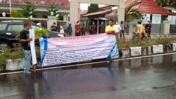 ‘Aliansi Masyarakat Bersih’ Kabupaten Ende Desak agar Aktor Intelektual Kisruh Pilwabup Ende Segera Diungkap