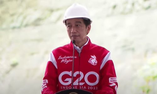 Presiden Joko Widodo meresmikan dua pembangkit listrik tenaga air (PLTA) milik Kalla Group di Kabupaten Poso, Sulawesi Tengah dan Kabupaten Tana Toraja, Sulawesi Selatan, Jumat, 25 Februari 2022.