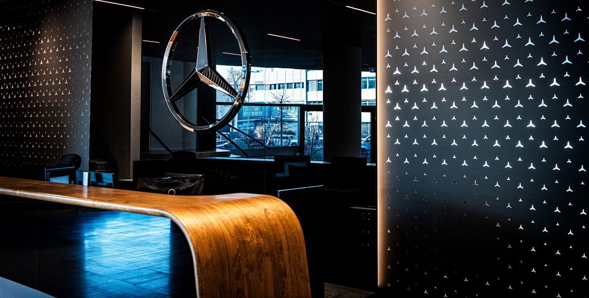 Daimler AG menjadi Mercedes-Benz Group AG pada 1 Februari 2022