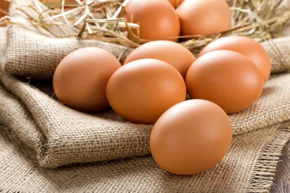 Deflasi terjadi karena ada penurunan harga pada beberapa komoditas, salah satunya telur ayam. 