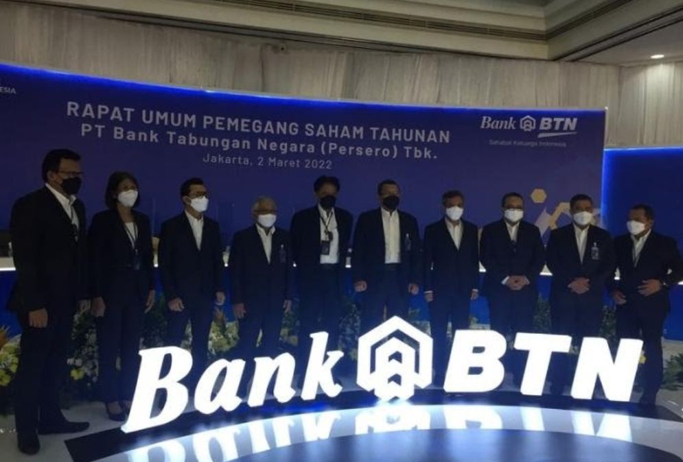 PT Bank Tabungan Negara Tbk (BBTN) membagikan dividen kepada pemegang saham dengan total Rp 237,62 miliar atau Rp 22,438 per lembar saham. 