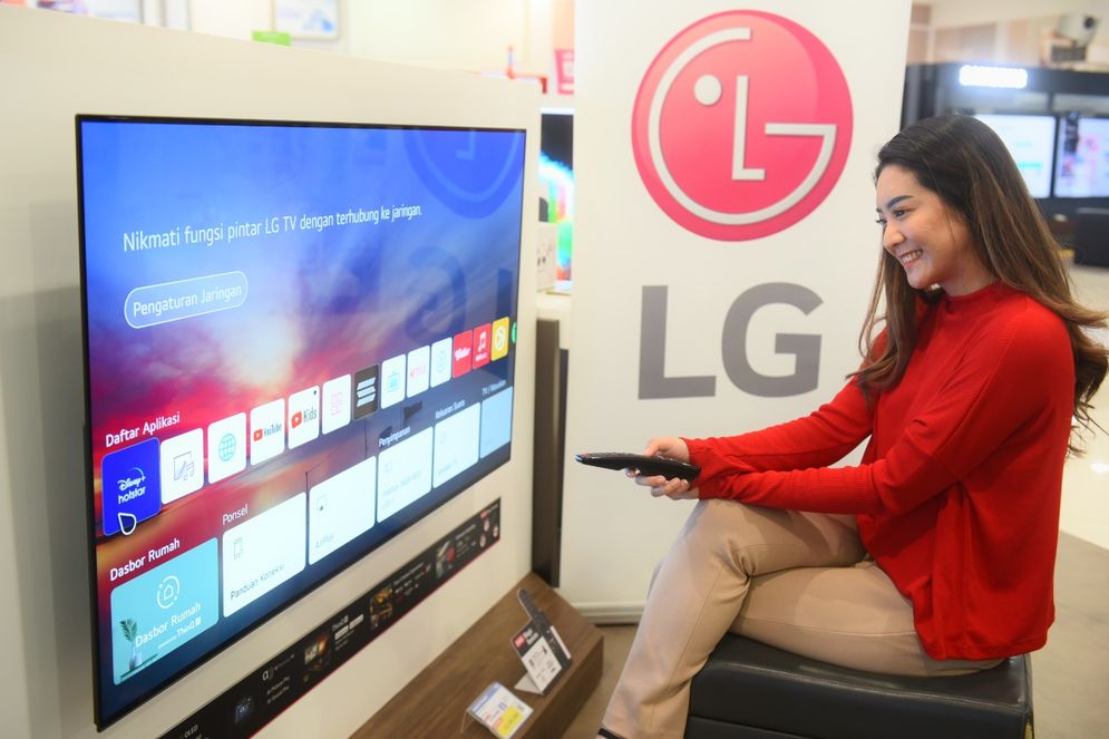 LG Disney.jpg