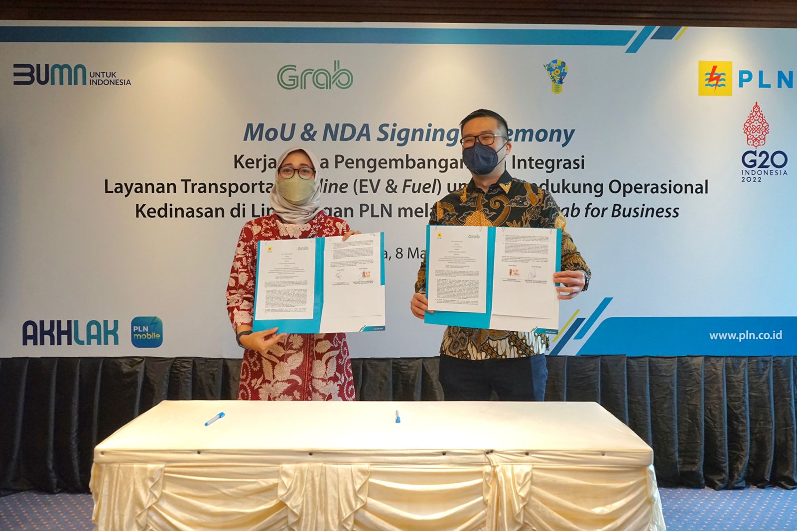 Perkuat Digitalisasi Sistem Transportasi, PLN Gandeng Grab 