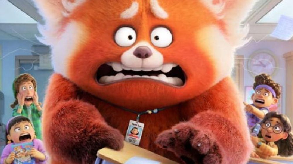 Poster Film Turning Red. 