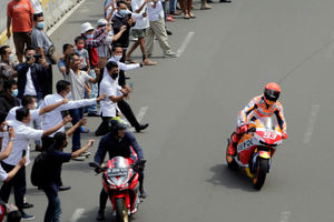 Parade Pembalap MotoGP - Panji 1.jpg