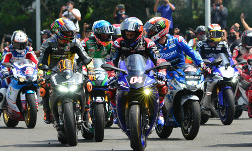 Parade Pembalap MotoGP - Panji 3.jpg