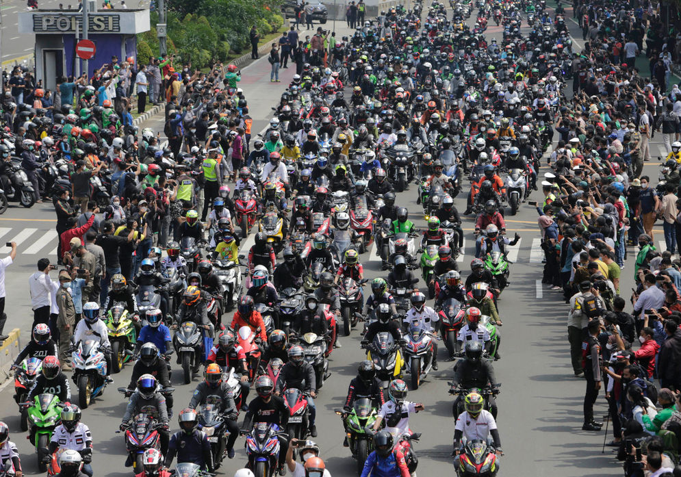 Parade Pembalap MotoGP - Panji 5.jpg