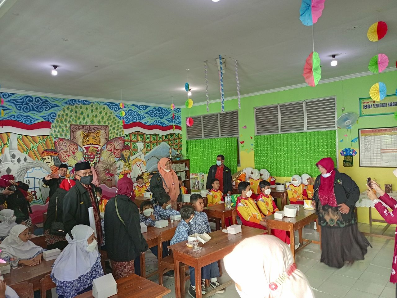 Guru SD Padang Pariaman Studi Tiru Sekolah Ramah Anak ke SDN Kasihan