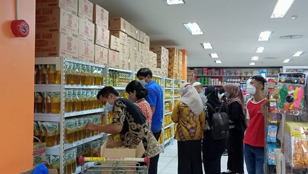 HET Dicabut, Warga Bandar Lampung Heran Stok Minyak Goreng Tiba-Tiba Melimpah