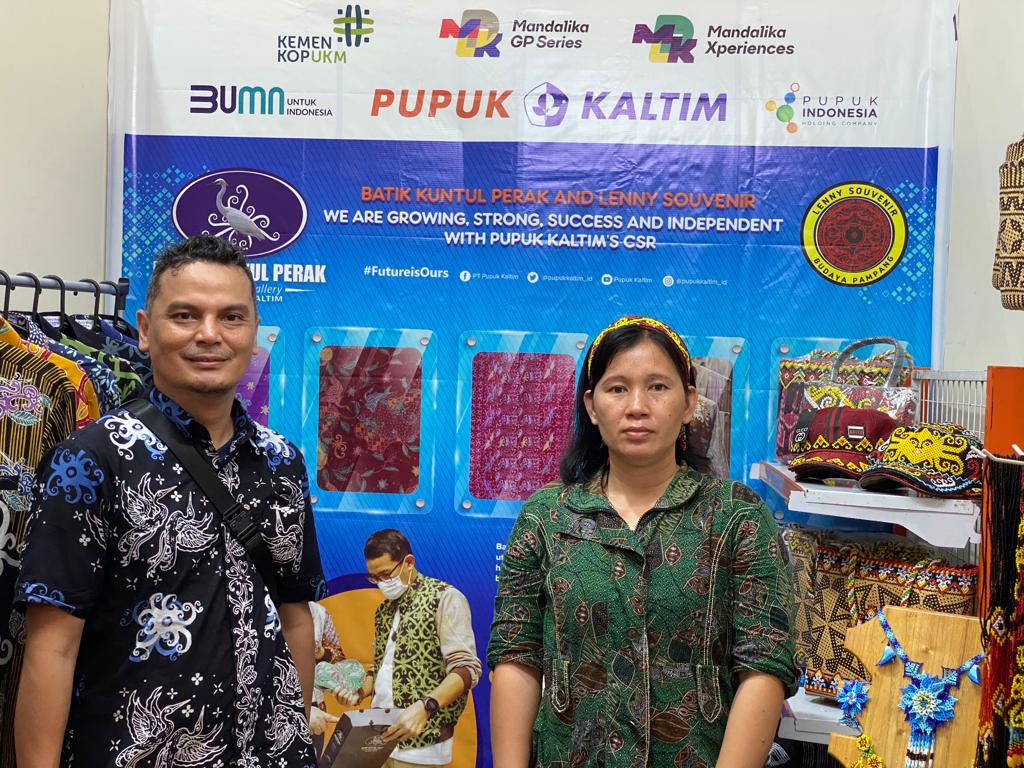 Dua UMKM Binaan Pupuk Kaltim turut mengikuti pameran UMKM di ajang Akbar MotoGP Mandalika.