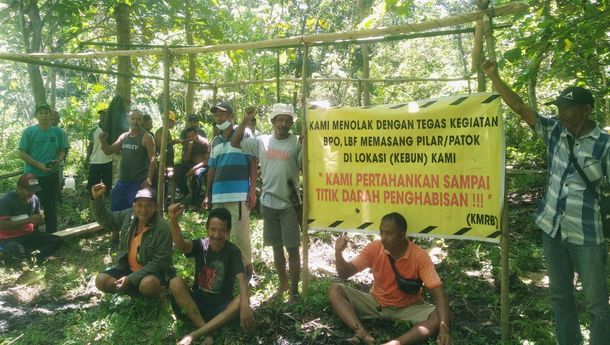 Warga Racang Buka Bangun 'Benteng Pertahanan' di Kebun, Siap Siaga Tolak Penggusuran Lahan oleh BPOLBF