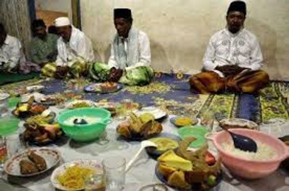 Tradisi sedekah ruwah