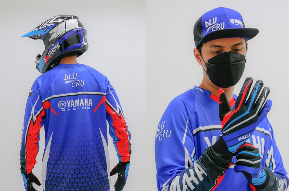 Kehadiran bLU cRU membuat semua yang menjadi bagian dari dunia motorsport Yamaha kian terkoneksi dalam keluarga bLU cRU.