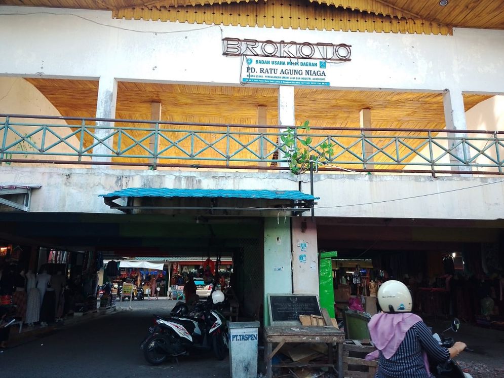 Muncul rencana memindahkan pedagang Pasar Barukoto ke Pasar Tradisional Modern (PTM) Pasar Minggu. 