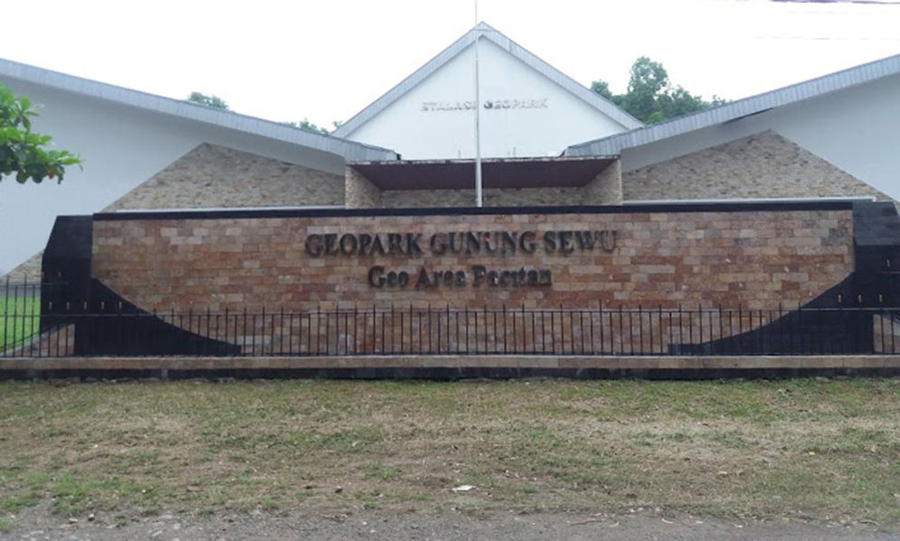 geopark depan.jpg