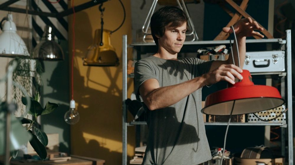 Tidak Hanya Mencegah Boros, Ini Keuntungan Berbelanja Barang Bekas