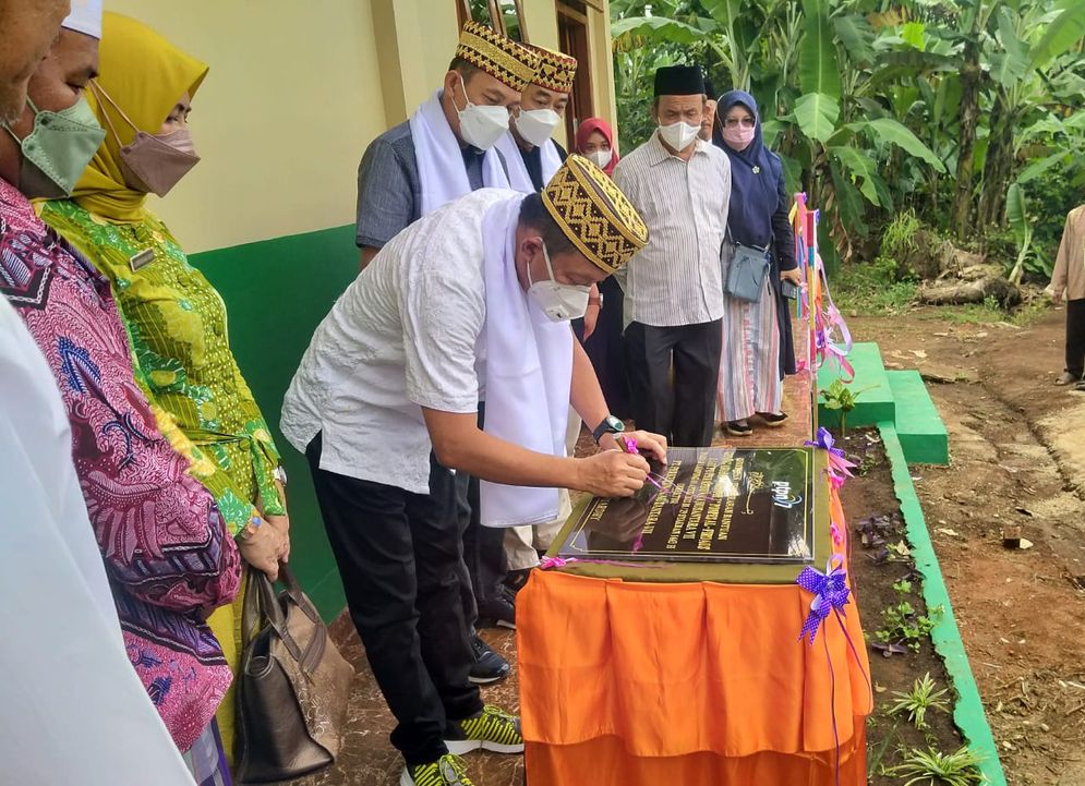 Peresmian gedung Asrama Amanah 7 yang merupakan sumbangan PTPN VII yang didukung Lazis PTPN VII, Koperasi Karyawan Primer PTPN VII dan PHBI.