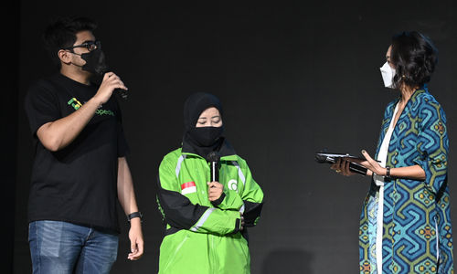 Foto 2 - Mitra GoTo dan Marissa Anita pada Paparan Publik GoTo 15 Maret 2022.jpg