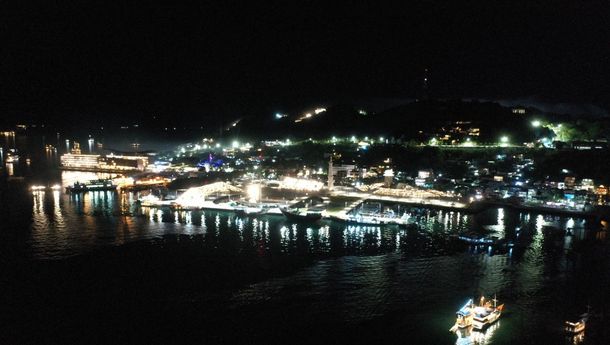 Wow, Pemandangan Labuan Bajo di Malam Hari Tidak Kalah Cantiknya Dibanding Saat Siang Hari