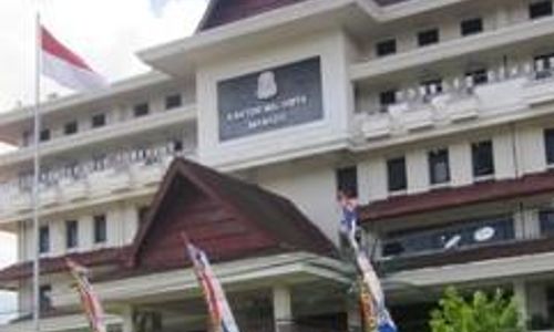 4268846-kantor-walikota-manado.jpg