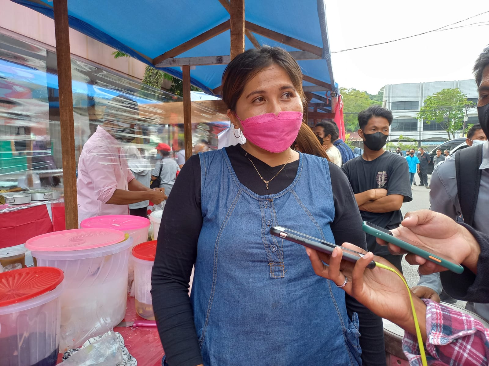 Pedagang Pasar Ramadan di Balikpapan Permai, Nurjanah