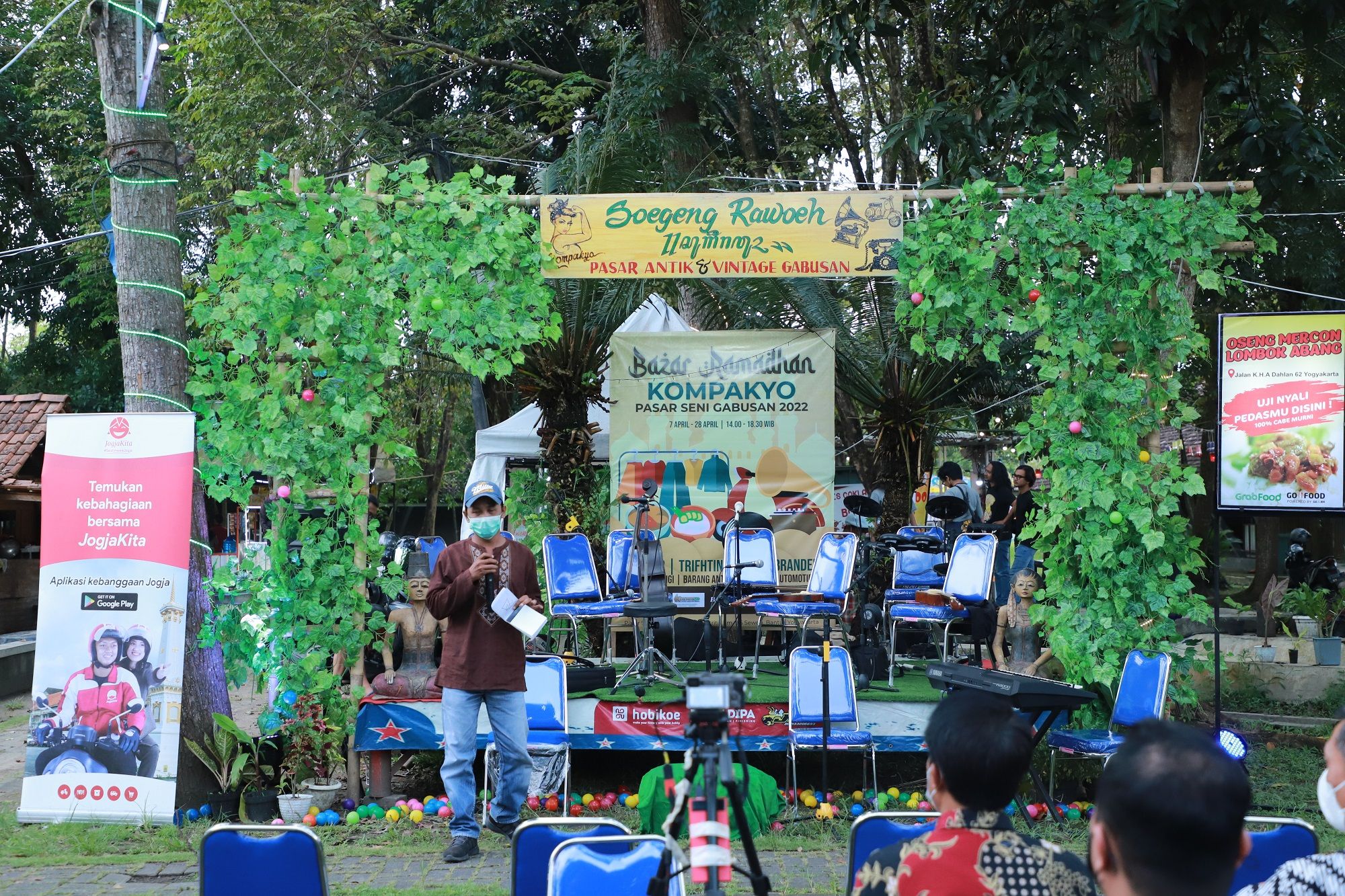 Bazar Ramadan di Pasar Seni dan Wisata Gabusan.
