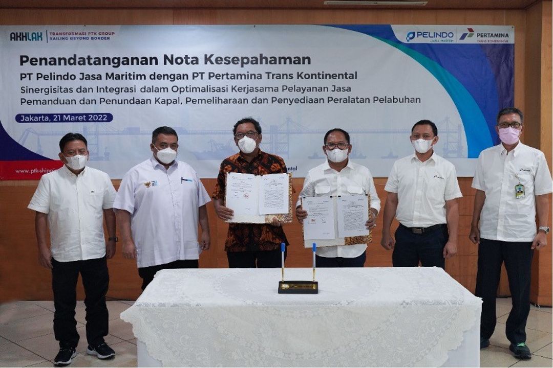 Penandatanganan Nota Kesepahaman tentang sinergitas dan integrasi dalam optimalisasi kerja sama pelayanan jasa pemanduan dan penundaan kapal, pemeliharaan dan penyediaan peralatan pelabuhan antara PTK dan Pelindo