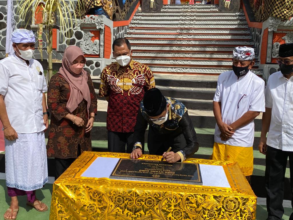 Wali Kota Balikpapan Rahmad Mas'ud resmikan Pura Hyang Guru, Minggu (10/4/2022)