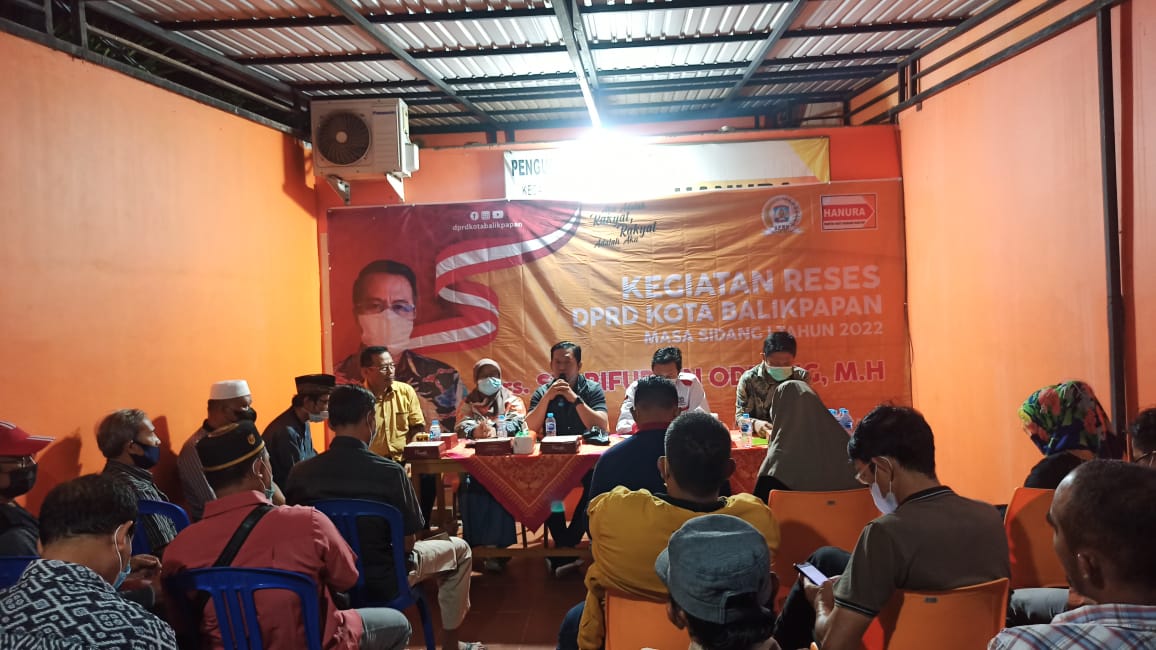 Anggota DPRD Balikpapan Drs. Syarifuddin Oddang, MH menggelar kegiatan serap aspirasi Perumahan PGRI Graha Indah RT 13 kelurahan Graha Indah Balikpapan Utara, Selasa (29/3/2022) malam.

