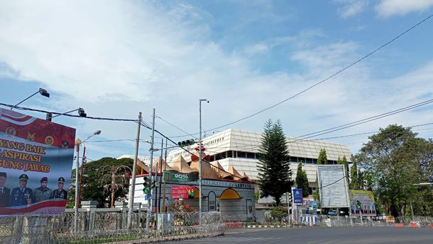 Jelang Aksi Lampung Memanggil, Area Kantor Pemprov Dikelilingi Pagar Duri dan Dijaga Ketat