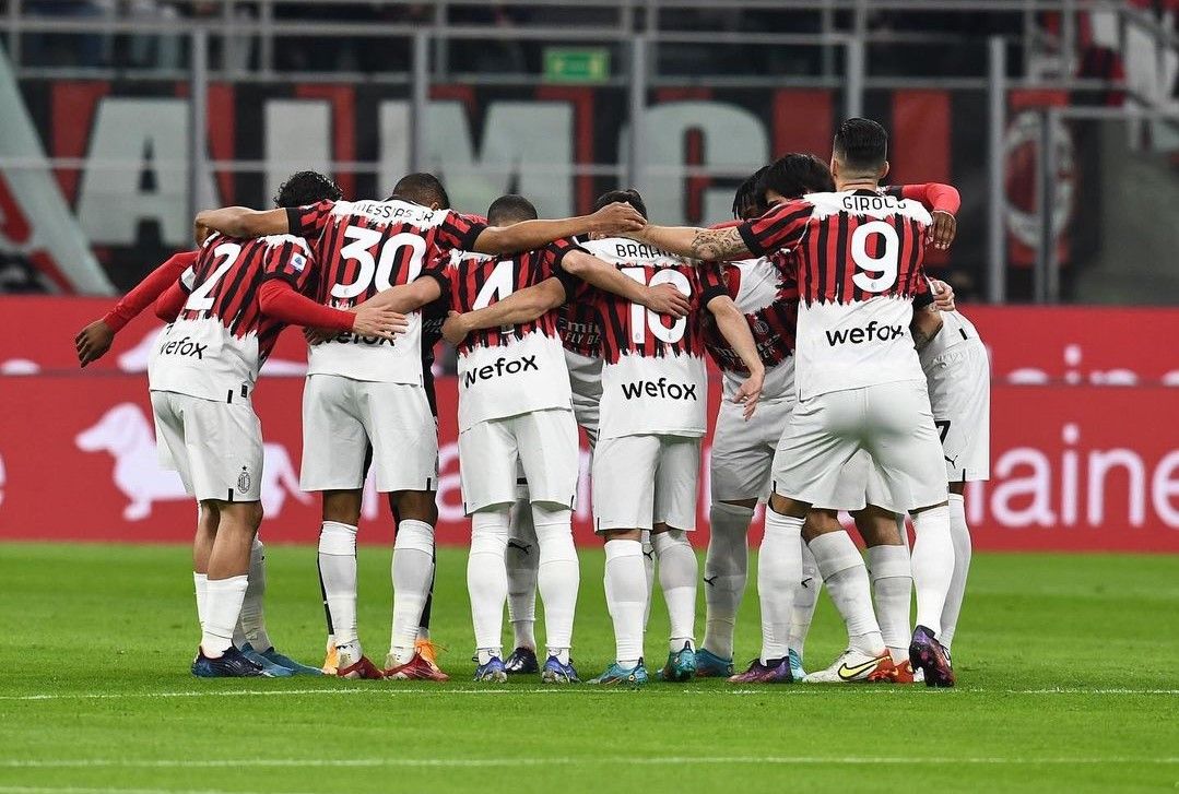 Klub sepak bola AC Milan berencana untuk merilis NFT dalam rangka amal. Sumber: instagram.com/@acmilan.