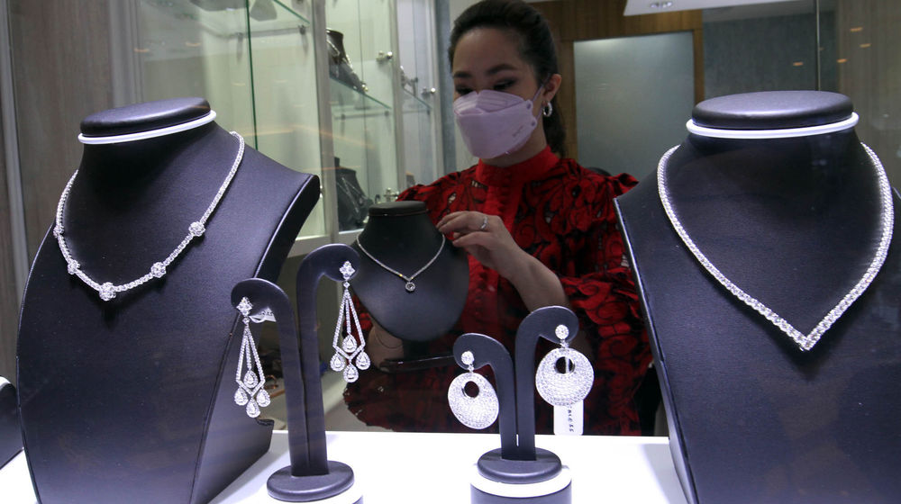 New Jewellery Center - Panji 1.jpg