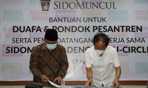 Bantuan Dhuafa Sidomuncul - Panji 1.jpg