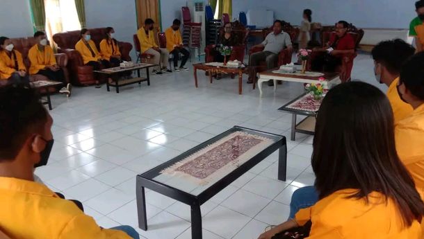 Bupati Matim Lepas 27 Mahasiswa Undana Kupang,  KKN di Kecamatan Borong dan Elar Selatan