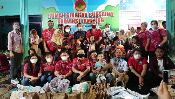 PSMTI, SMSI, dan Denpomal Lampung Berbagi Kasih kepada Anak-Anak Panti Asuhan Bussaina