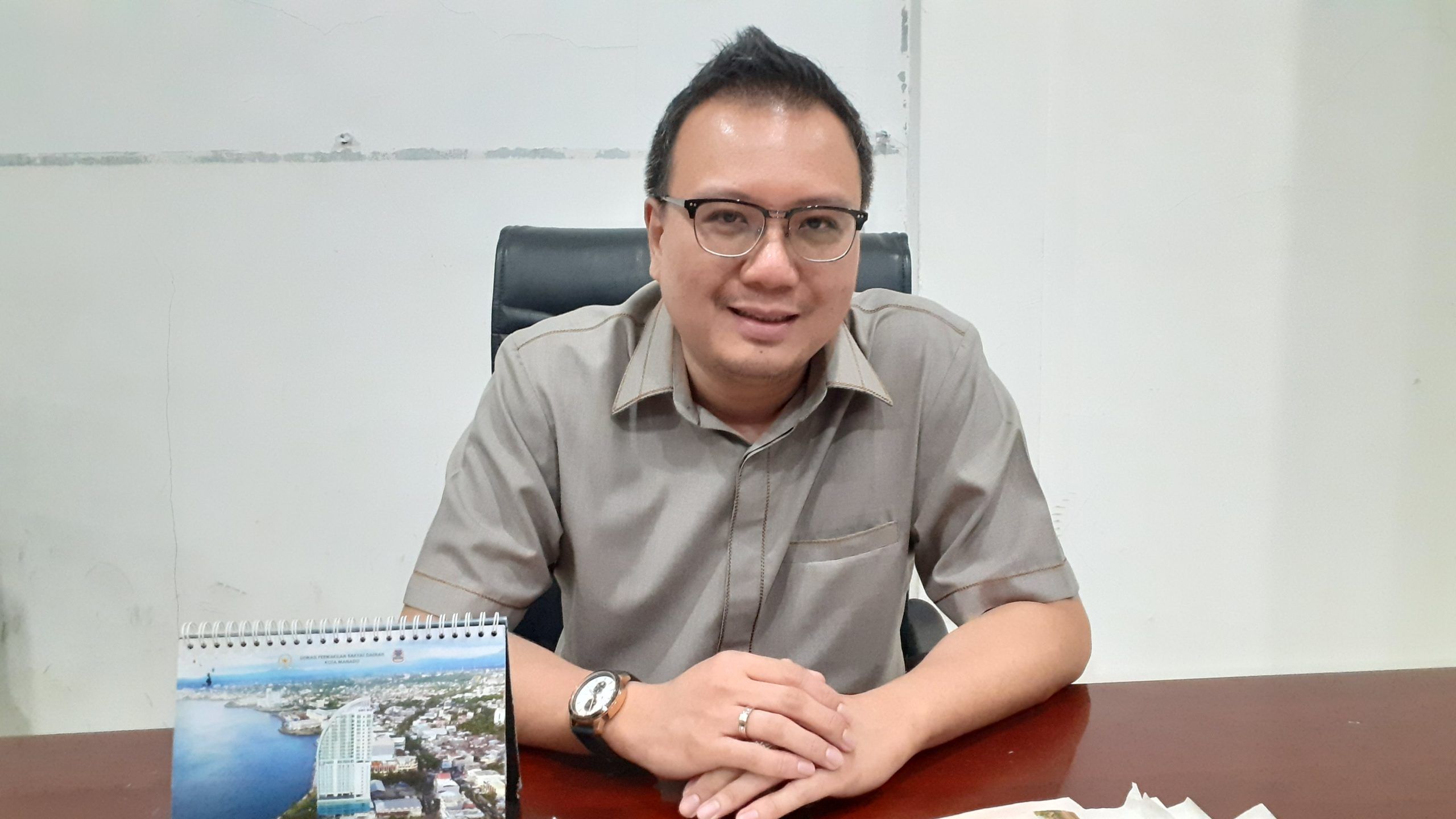 Anggota Komisi II DPRD Manado, Robert Tambuwun. (Foto: Istimewa)