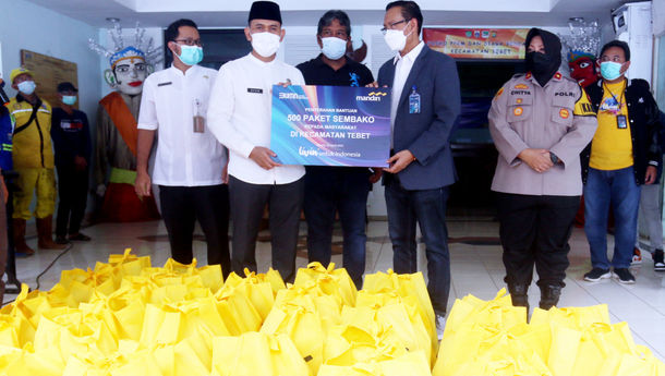 Perkuat Solidaritas di Bulan Suci Ramadan, Bank Mandiri Salurkan 100.000 Paket Sembako 