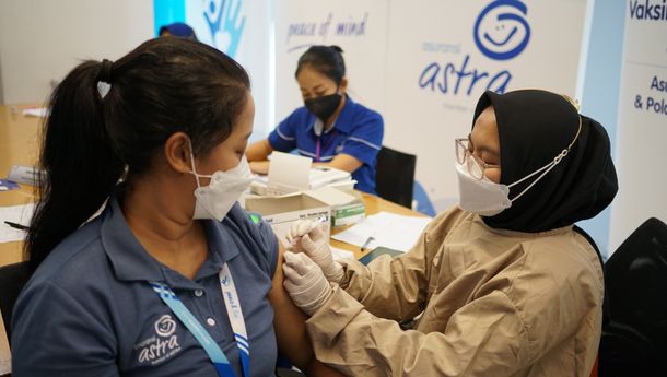 Asuransi Astra Vaksinasi Booster bersama Ditbinmas Polda Metro Jaya