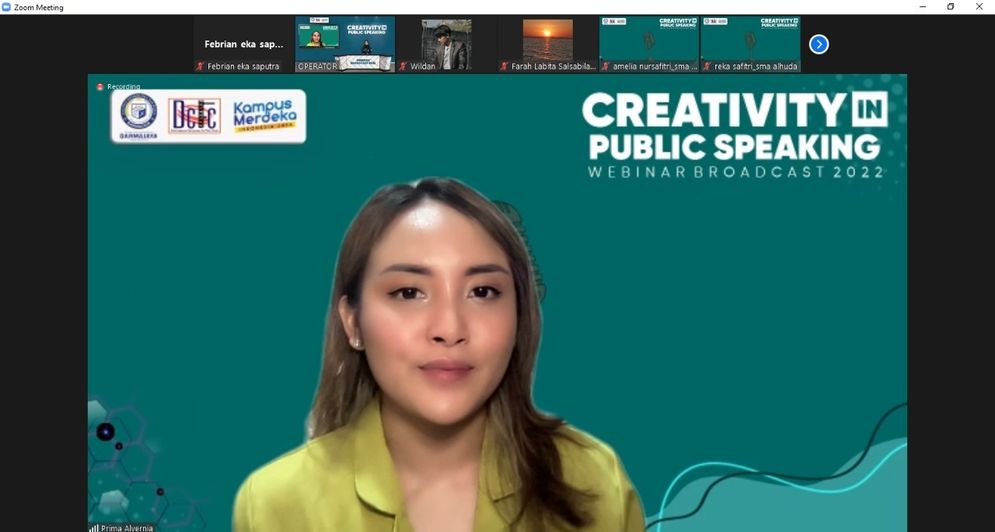 UKM DCFC menggelar Webinar Broadcast 2022 dengan tema Creativity in Public Speaking pada Sabtu, 23 April 2022.