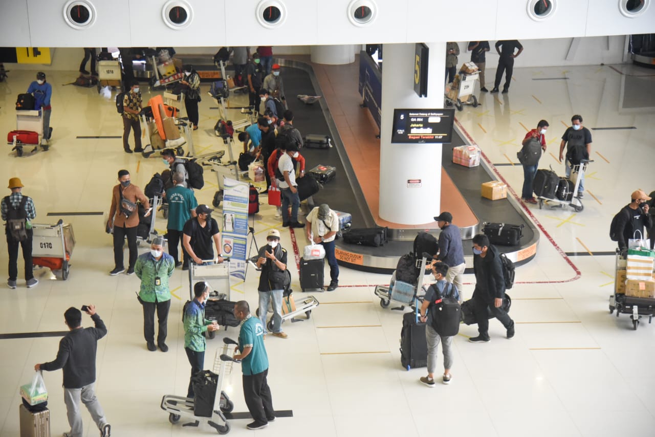 Kepadatan penumpang mulai terlihat di Bandara SAMS Balikpapan. AP I memperkirakan puncak arus mudik pada Kamis (28/4/2022). 