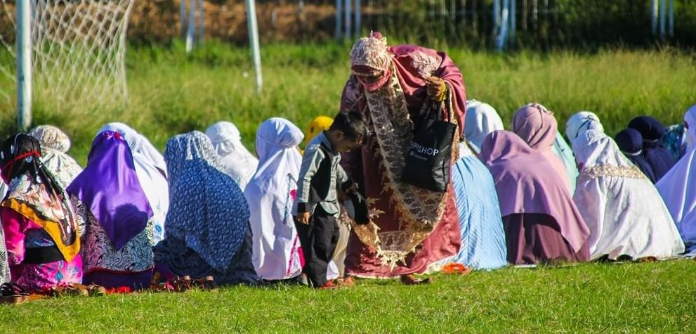 Shalat Idulfitri di Lapangan 