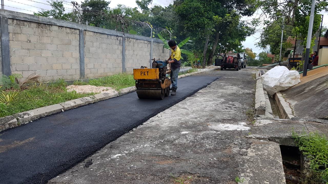 Ilustrasi: Green Asphalt untuk perawatan jalan di area perusahaan PKT