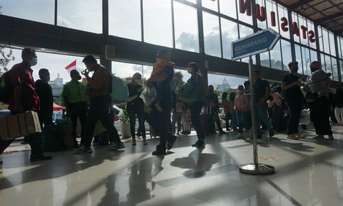 Puncak Arus Mudik Kereta Api.jpg