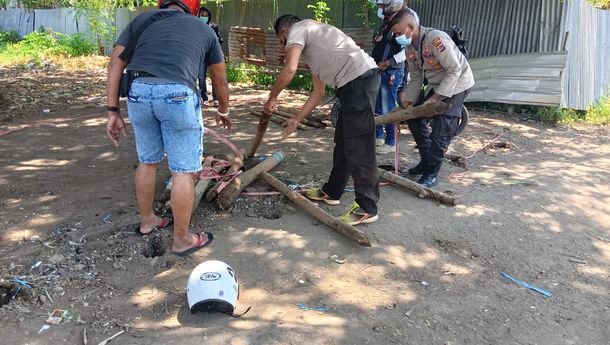 Kapolsek Kewapaten Gerebek dan Bubarkan Judi Sabung Ayam