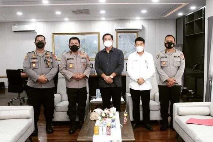 Wakil Gubernur Sulut Drs Steven OE Kandouw melakukan pertemuan Kapolda Sulut Irjen Pol Mulyanto. (Foto:
Istimewa)